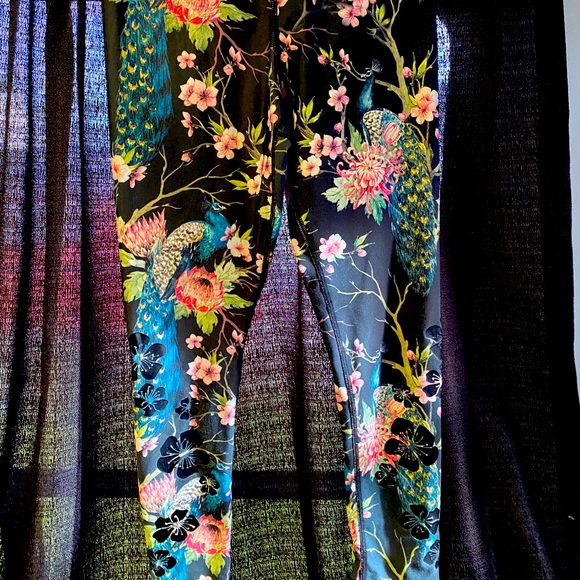 Unique colorful leggings. - Picture 2 of 3